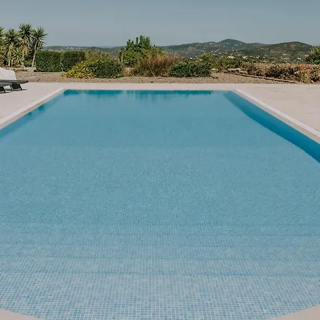 Monte Dos Agostos By Boaz