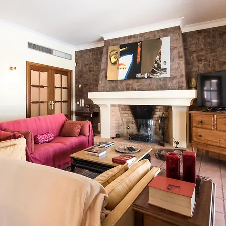 Monte Dos Agostos By Boaz * Santa Bárbara de Nexe