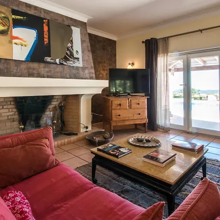 Monte Dos Agostos By Boaz * Santa Bárbara de Nexe