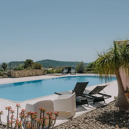 Villa Monte Dos Agostos By Boaz