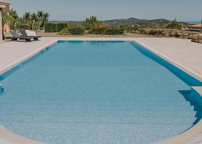 Monte Dos Agostos By Boaz