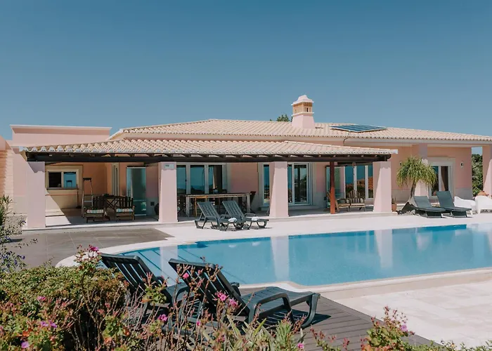 Monte Dos Agostos By Boaz