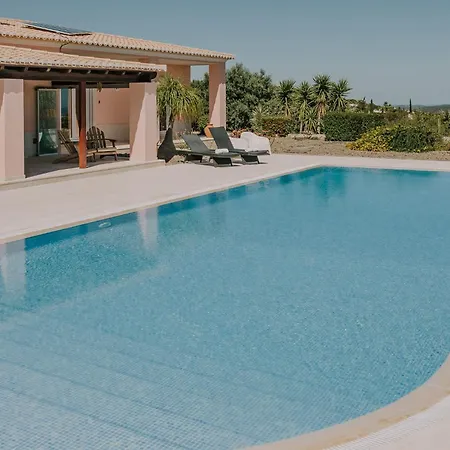 Monte Dos Agostos By Boaz Villa