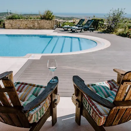 Monte Dos Agostos By Boaz Villa *